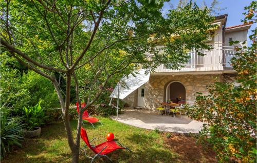 Úszómedence, 1 Bedroom Amazing Apartment In Omisalj in Omišalj