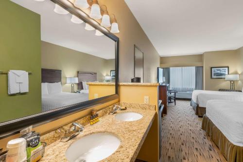 Best Western Plus Columbia River Inn