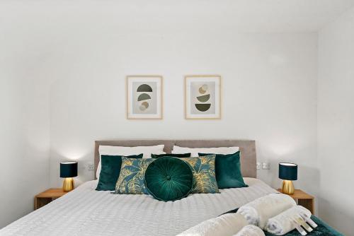 Townhouse in Dartford sleeps 8 with free parking, Dartford