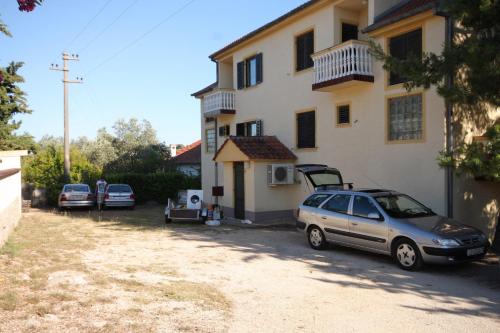 Apartments with a parking space Zdrelac Pasman - 8201 - image 9