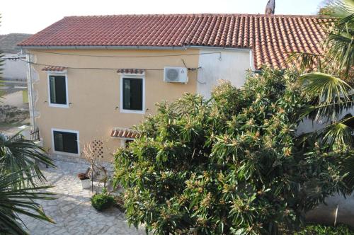  Apartments with a parking space Rakalj, Marcana - 15250 in Krnica