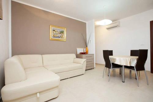 Apartments with a parking space Split - 15276 - image 7