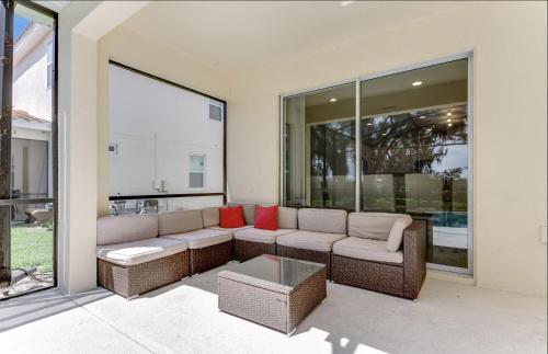 Holiday Home image 1