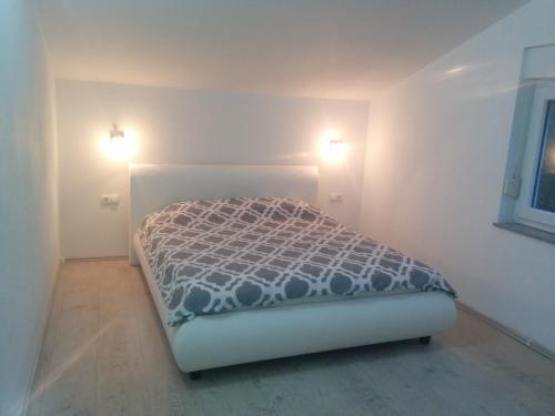 Family friendly apartments with a swimming pool Pula - 15306 - image 8
