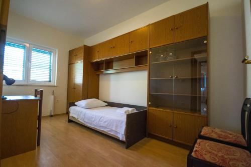 Apartments with a parking space Trogir - 15316 - image 10