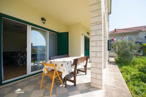 Apartments with a parking space Trogir - 15316 - main image