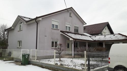 Apartments with a parking space Zagreb - 15343 - Brezovica