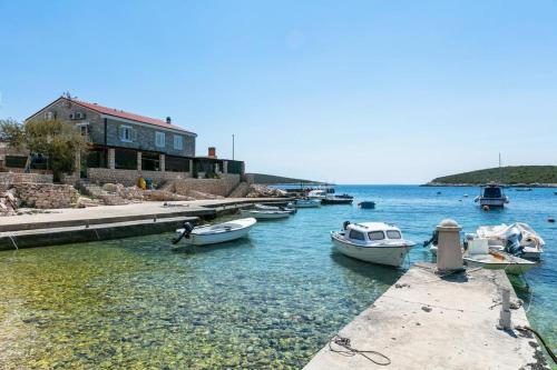Apartments by the sea Rukavac Vis - 15352 - image 4