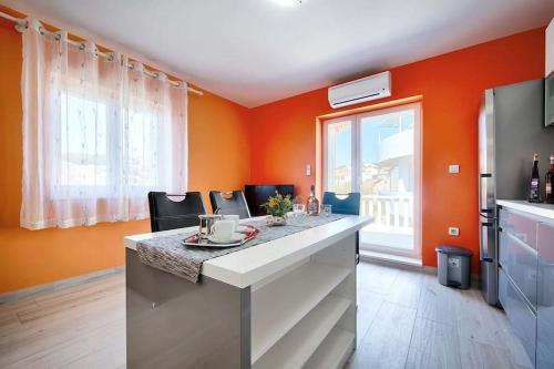 Apartments by the sea Rukavac Vis - 15352 - image 7