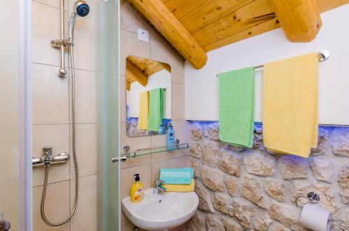 Family friendly house with a swimming pool Mihanici Dubrovnik - 15367 - image 13