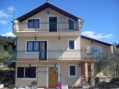 Apartments with WiFi Zlarin - 15409 - Zlarin