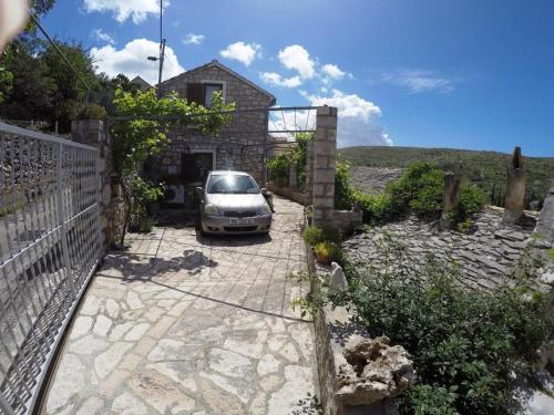 Holiday house with a parking space Lozisca, Brac - 15444