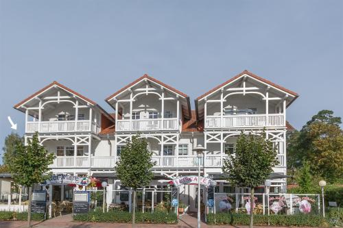 Étterem, Traumferienwohnung Ostseebad Baabe - Rugen in Baabe városközpont