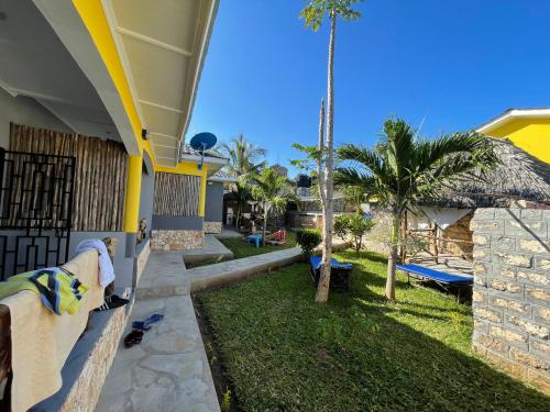 Garten, Casa Da Luna Studios in Watamu