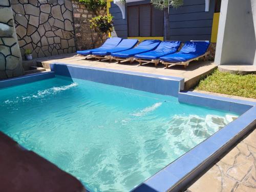 Swimmingpool, Casa Da Luna Studios in Watamu