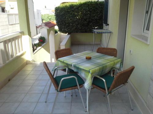 Apartments with a parking space Bol Brac - 15564 - main image