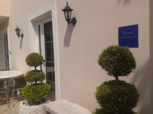  Apartments by the sea Brodarica, Sibenik - 15588 in Šibenik