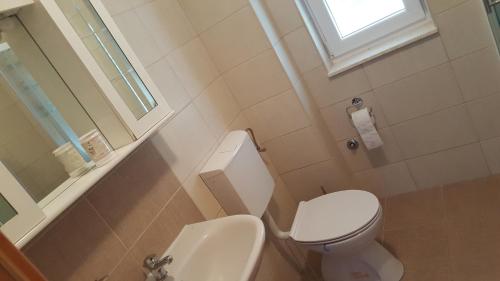 Two-Bedroom Apartment with Balcony image 4