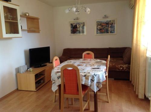 Apartments with a parking space Risika Krk - 15609 - image 11