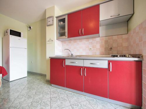 Two-Bedroom Apartment with Terrace image 6