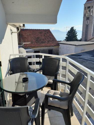 Apartments by the sea Gradac, Makarska - 15642