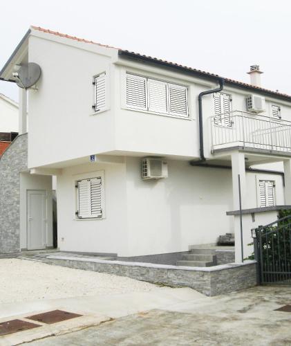 Apartment in Sestrunj 