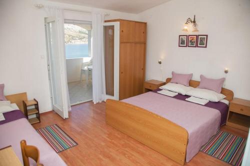 Apartments by the sea Pag - 15670 - image 5