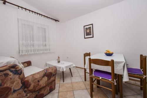 Apartments by the sea Pag - 15670 - image 8
