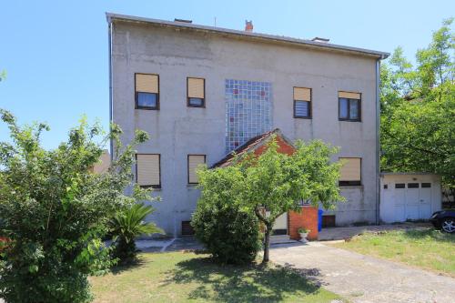 Apartments with a parking space Kastel Stafilic Kastela - 15675 - image 3