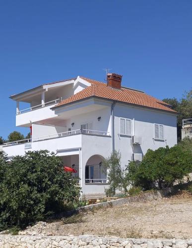 Apartments by the sea Primosten - 15704 - image 5