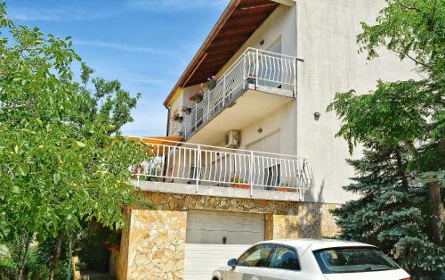  Apartments with a parking space Smrika, Kraljevica - 15709, Pension in Šmrika