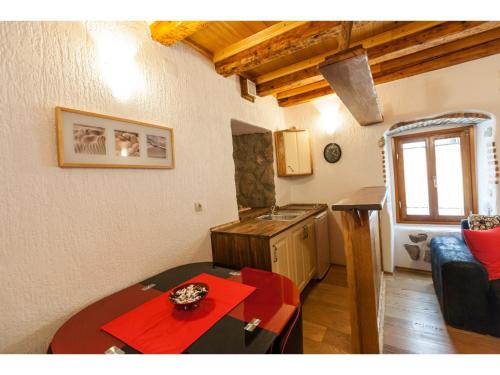 Apartments with WiFi Vrbnik Krk - 15721 - image 13