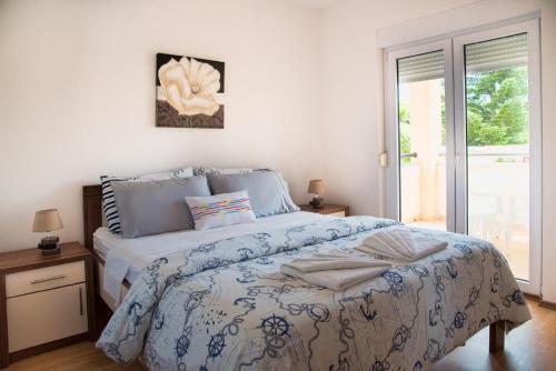 Family friendly apartments with a swimming pool Vinkuran Pula - 15736 - image 12