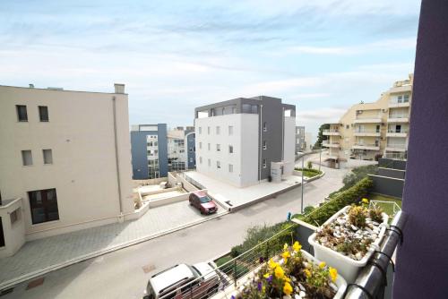 Apartments with a parking space Split - 15769 - image 11