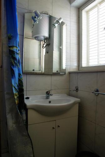 Apartments by the sea Biograd na Moru Biograd - 15770 - image 11