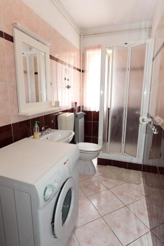 Two-Bedroom Apartment with Terrace image 5