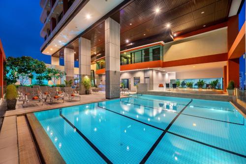 Swimming pool, Bandara Suites Silom, Bangkok near Lumphini MRT Station