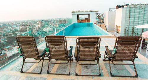 Yüzme havuzu, Royal Raj Hotel in Rajshahi