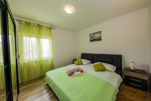 Apartments with a parking space Kastel Stari Kastela - 16087 - image 6