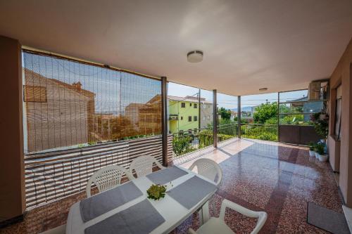 Apartments with a parking space Kastel Stari Kastela - 16087 - image 13