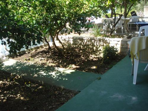 Apartments by the sea Podstrana Split - 16074 - image 13