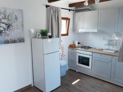 Apartments with a swimming pool Zrnovo Korcula - 16116 - image 10