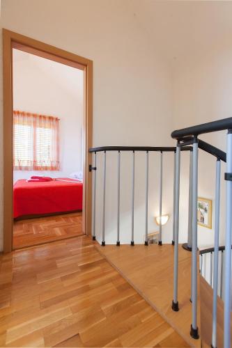 Holiday house with a parking space Gornji Tucepi Makarska - 16113 - image 13