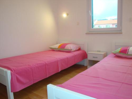 Two-Bedroom Apartment with Balcony and Sea View image 6