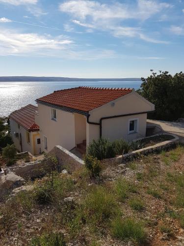  Apartments by the sea Baric Draga, Karlobag - 16148, Pension in Barić Draga bei Doseni