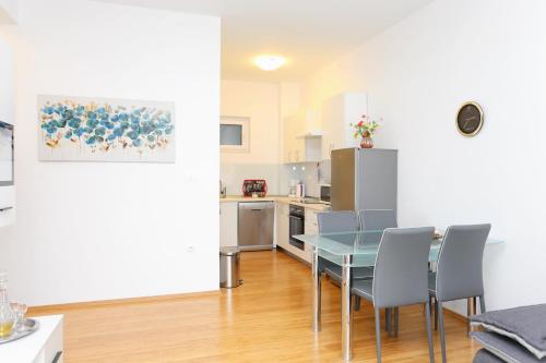 Apartments by the sea Trogir - 16210 - main image