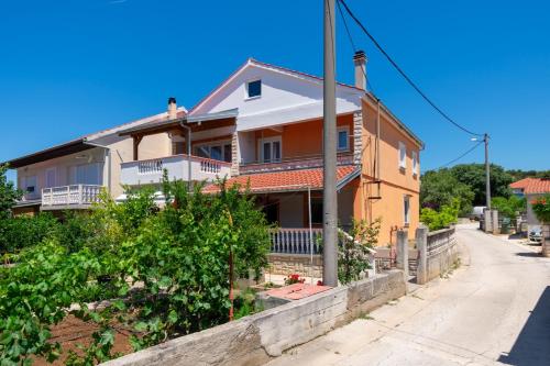  Apartments with a parking space Bibinje, Zadar - 16188, Pension in Bibinje