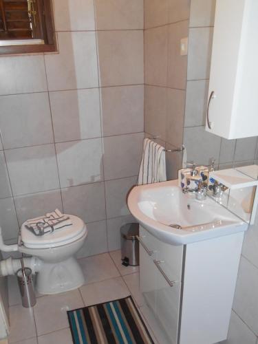 Apartments with WiFi Zrnovo, Korcula - 16254