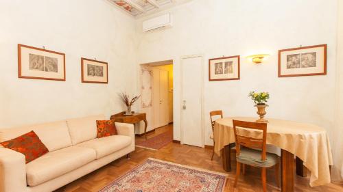 Domus Minervae - image 2