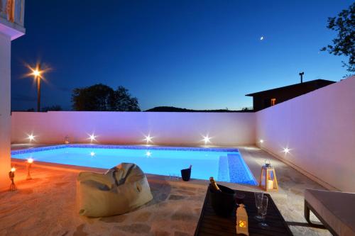 Holiday house with a swimming pool Marina Trogir - 15565 - image 8